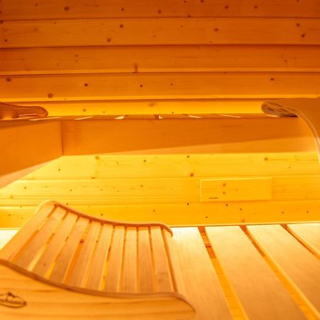 Wellness Mitten In Der Wasserfallstadt Triberg Triberg im Schwarzwald Luaran gambar