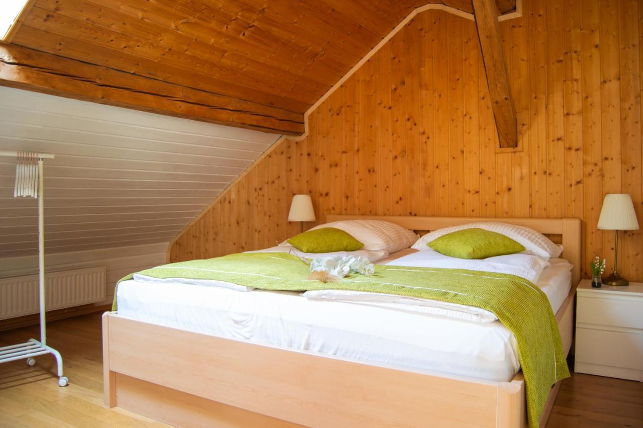 Wellness Mitten In Der Wasserfallstadt Triberg Triberg im Schwarzwald Luaran gambar