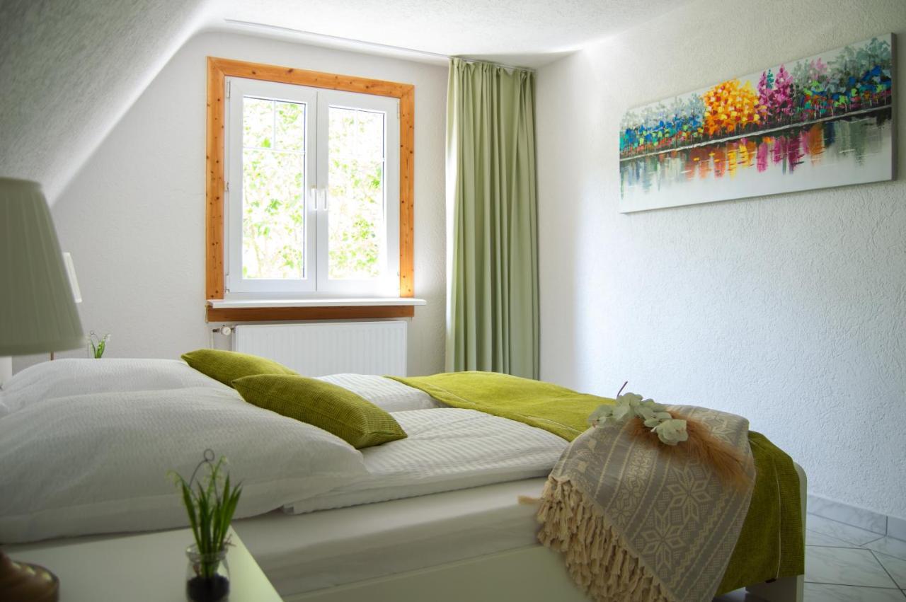 Wellness Mitten In Der Wasserfallstadt Triberg Triberg im Schwarzwald Luaran gambar