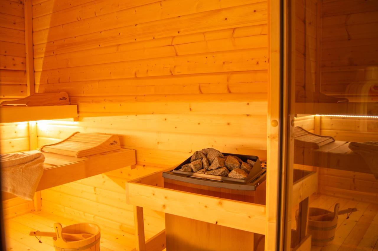 Wellness Mitten In Der Wasserfallstadt Triberg Triberg im Schwarzwald Luaran gambar
