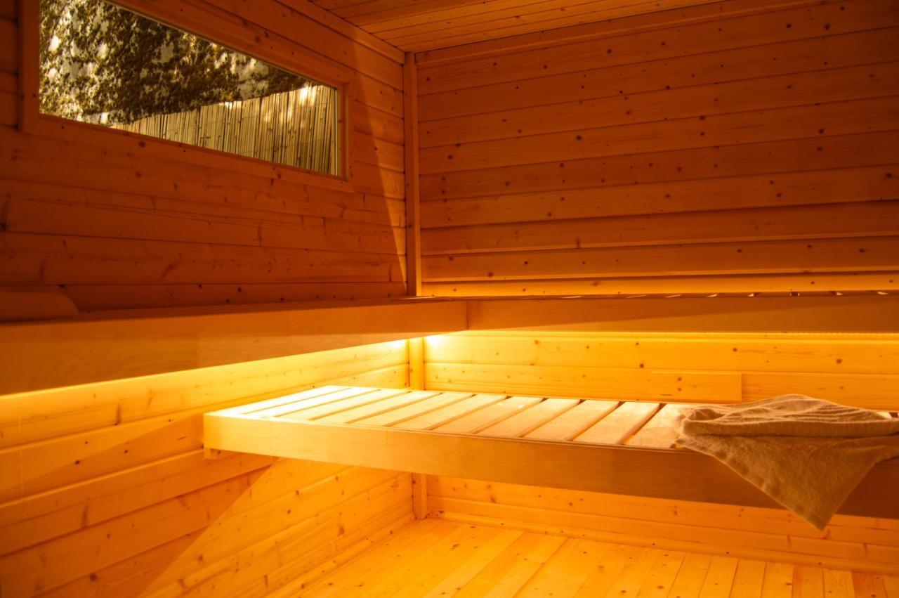 Wellness Mitten In Der Wasserfallstadt Triberg Triberg im Schwarzwald Luaran gambar