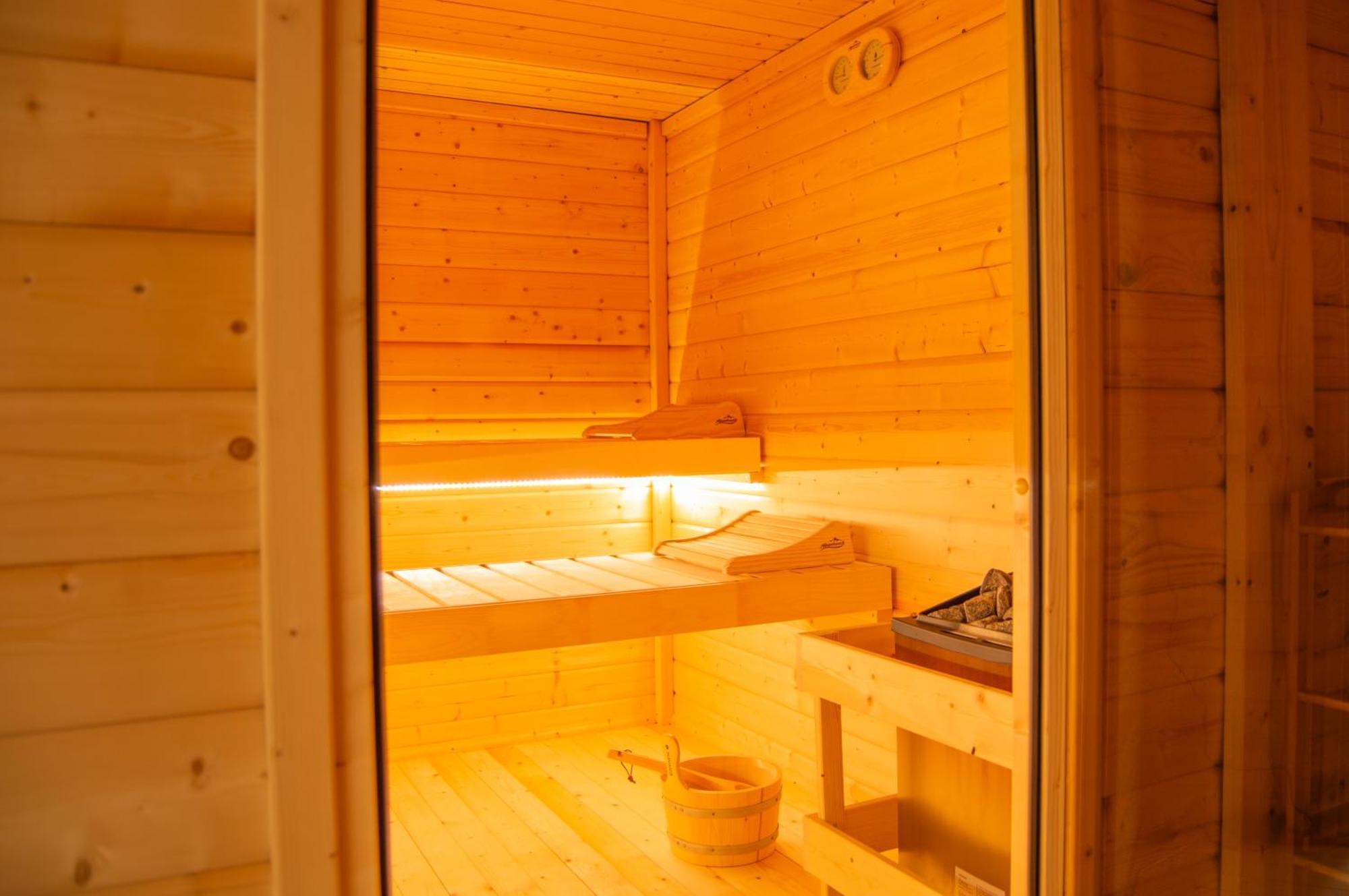 Wellness Mitten In Der Wasserfallstadt Triberg Triberg im Schwarzwald Luaran gambar